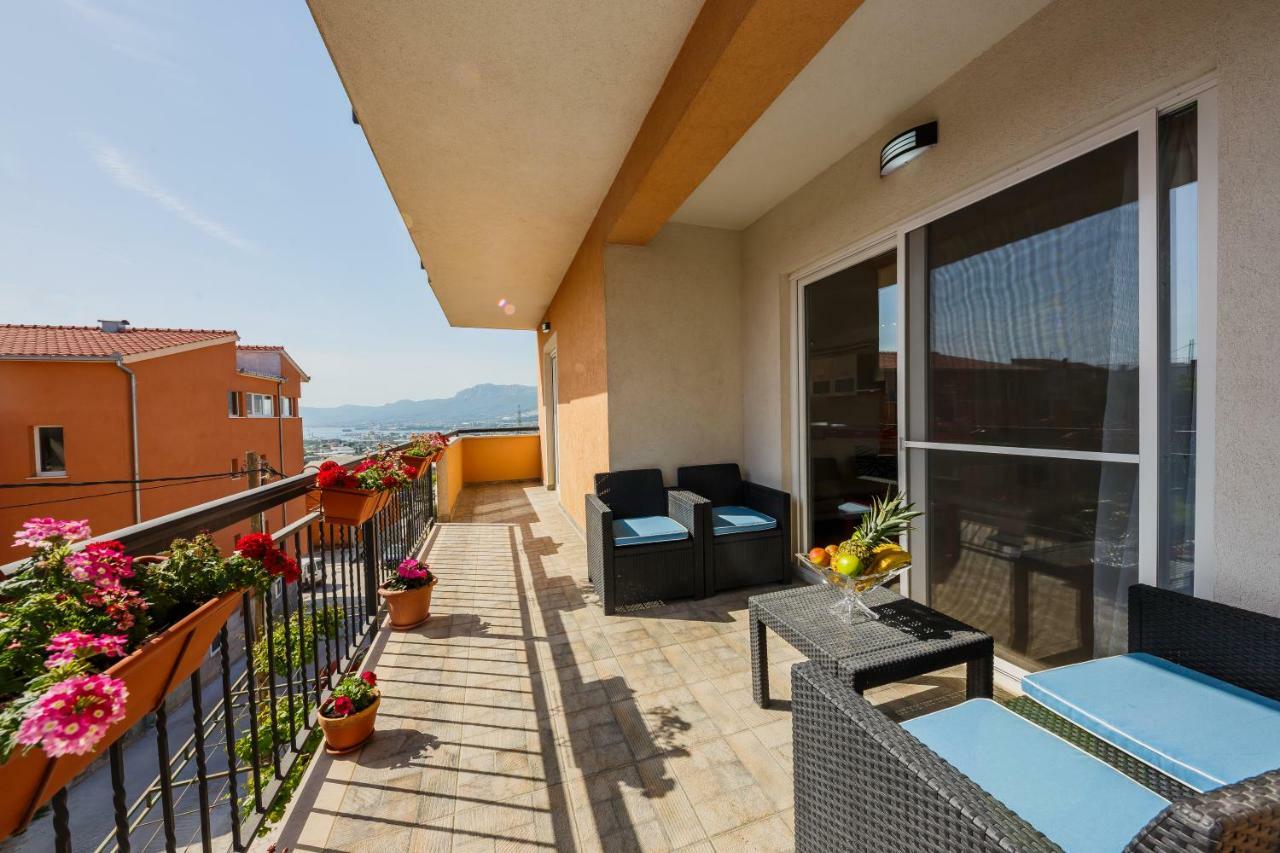 Apartments Selak Split Bagian luar foto