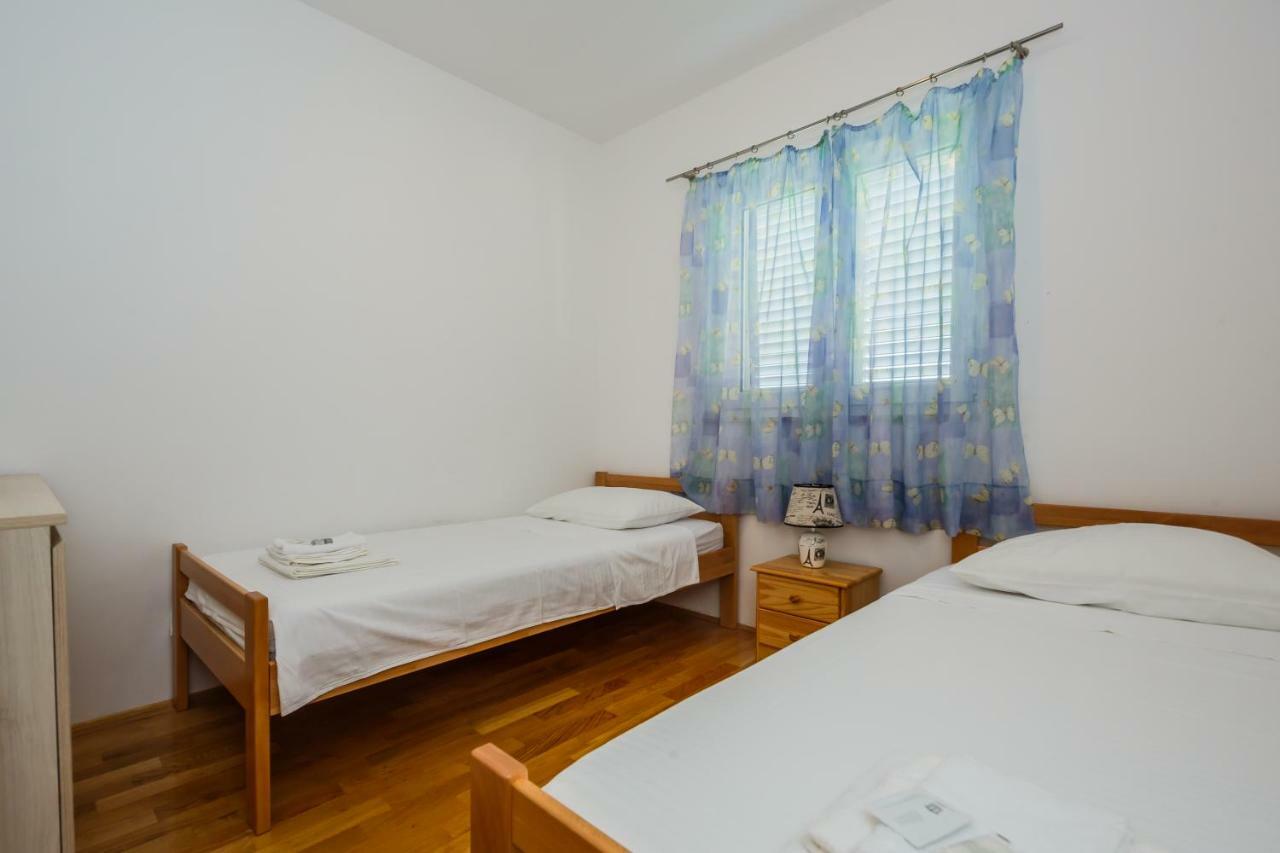 Apartments Selak Split Bagian luar foto