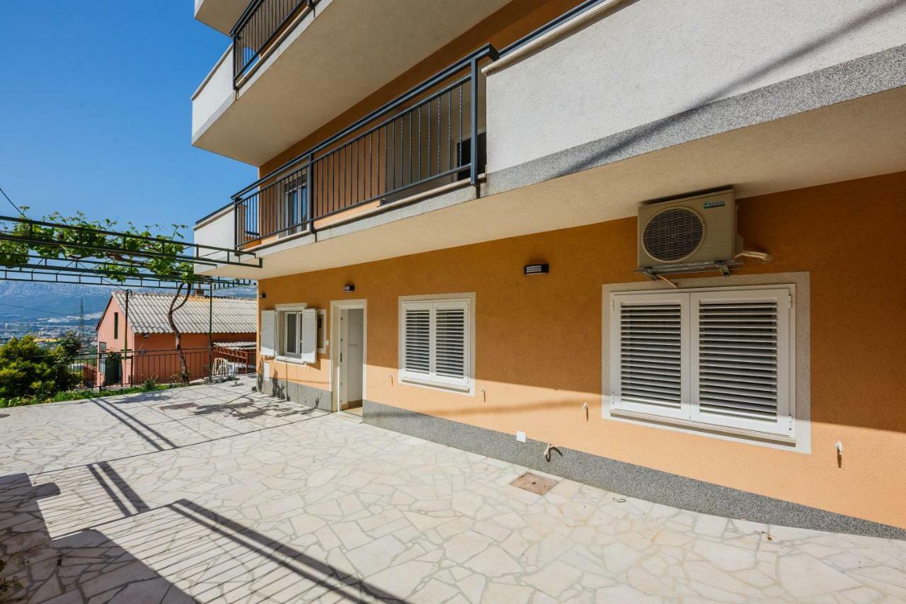 Apartments Selak Split Bagian luar foto